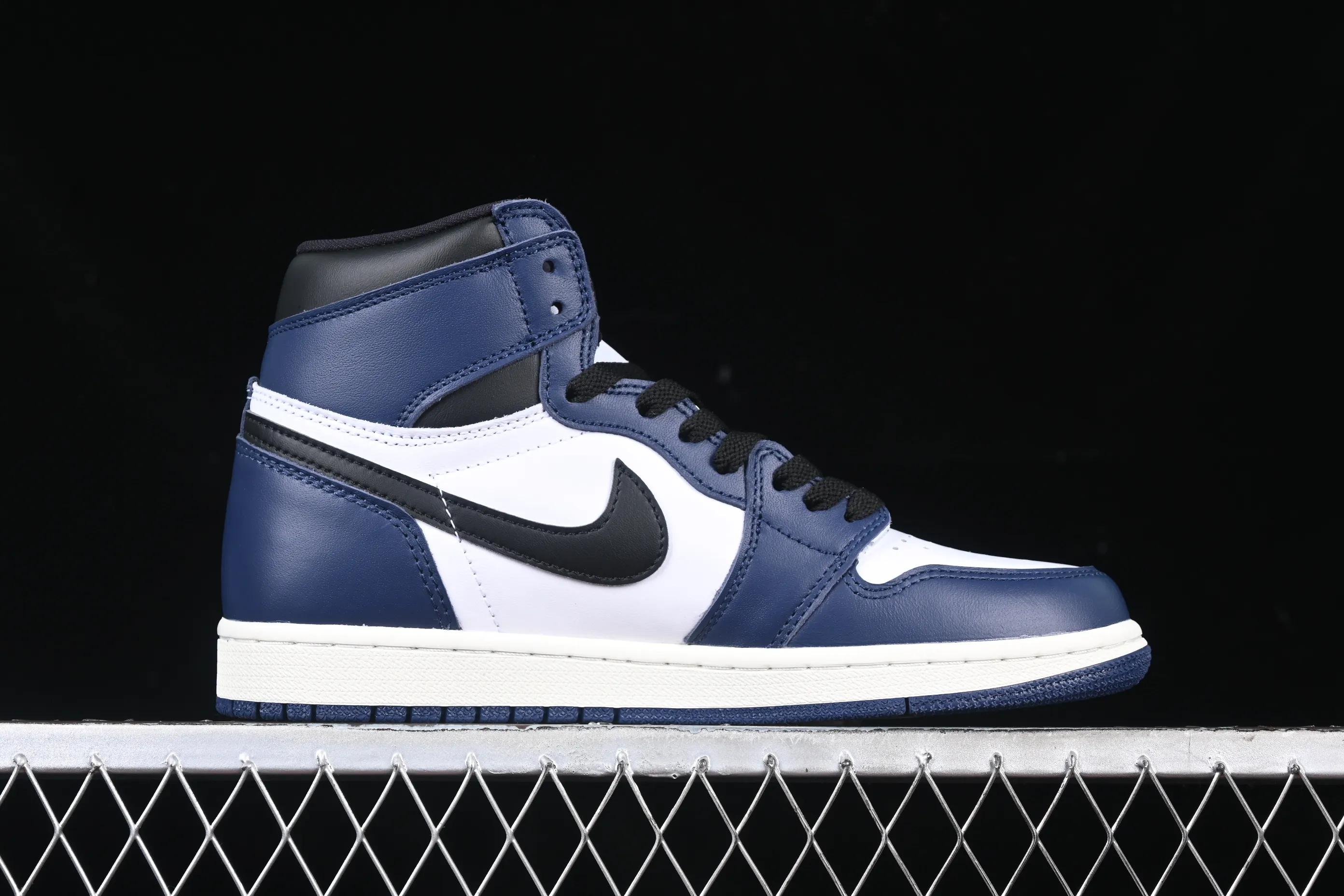 All categories Air Jordan Jordan series basketball shoes Air Jordan 1 High Air Jordan 1 High OG "Midnight Navy" AJ1 Joe 1 Midnight Navy DZ5485-401